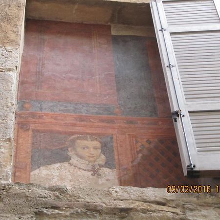 Antica Corte, Bilocale Nel Centro Storico Di Como Appartement Buitenkant foto