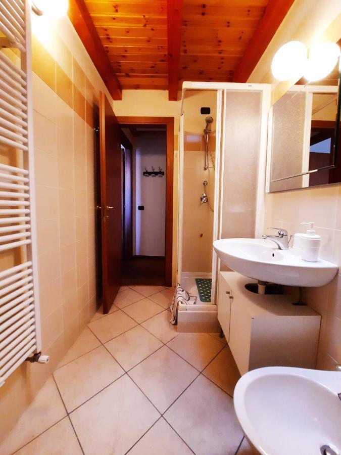 Antica Corte, Bilocale Nel Centro Storico Di Como Appartement Buitenkant foto