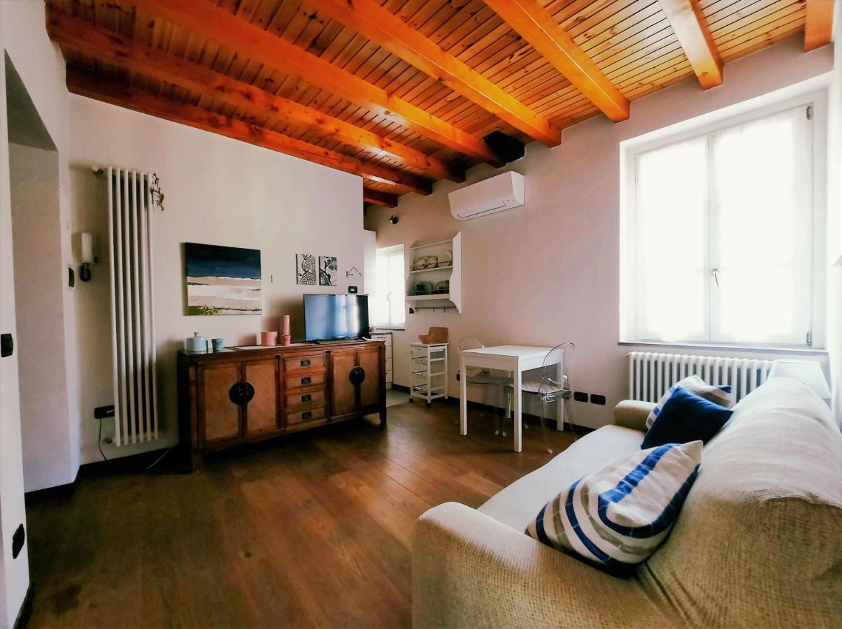 Antica Corte, Bilocale Nel Centro Storico Di Como Appartement Buitenkant foto