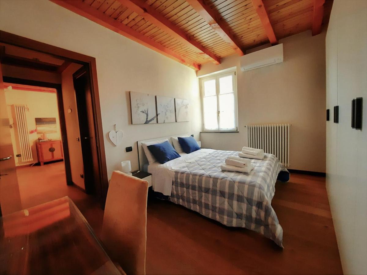 Antica Corte, Bilocale Nel Centro Storico Di Como Appartement Buitenkant foto