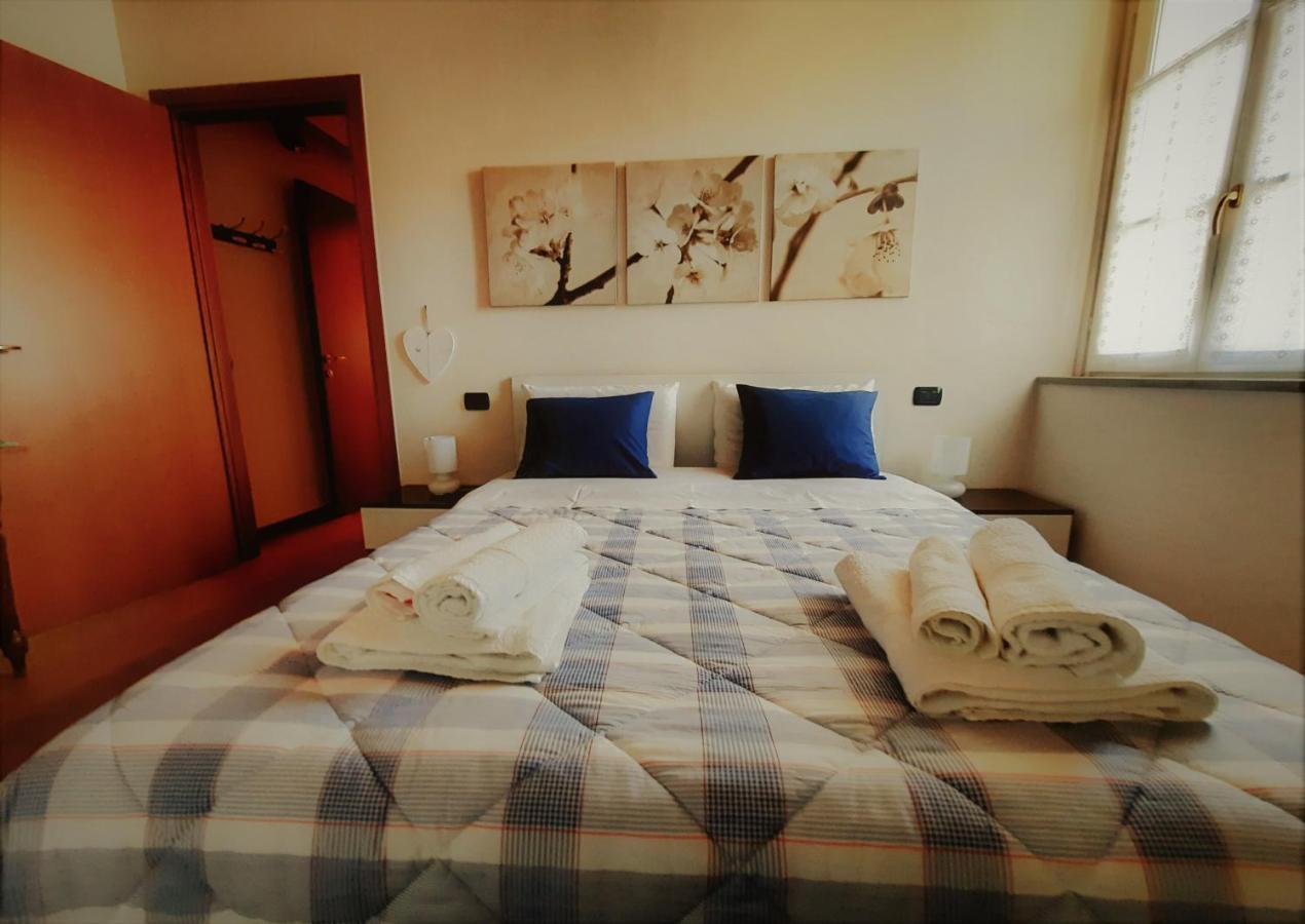 Antica Corte, Bilocale Nel Centro Storico Di Como Appartement Buitenkant foto